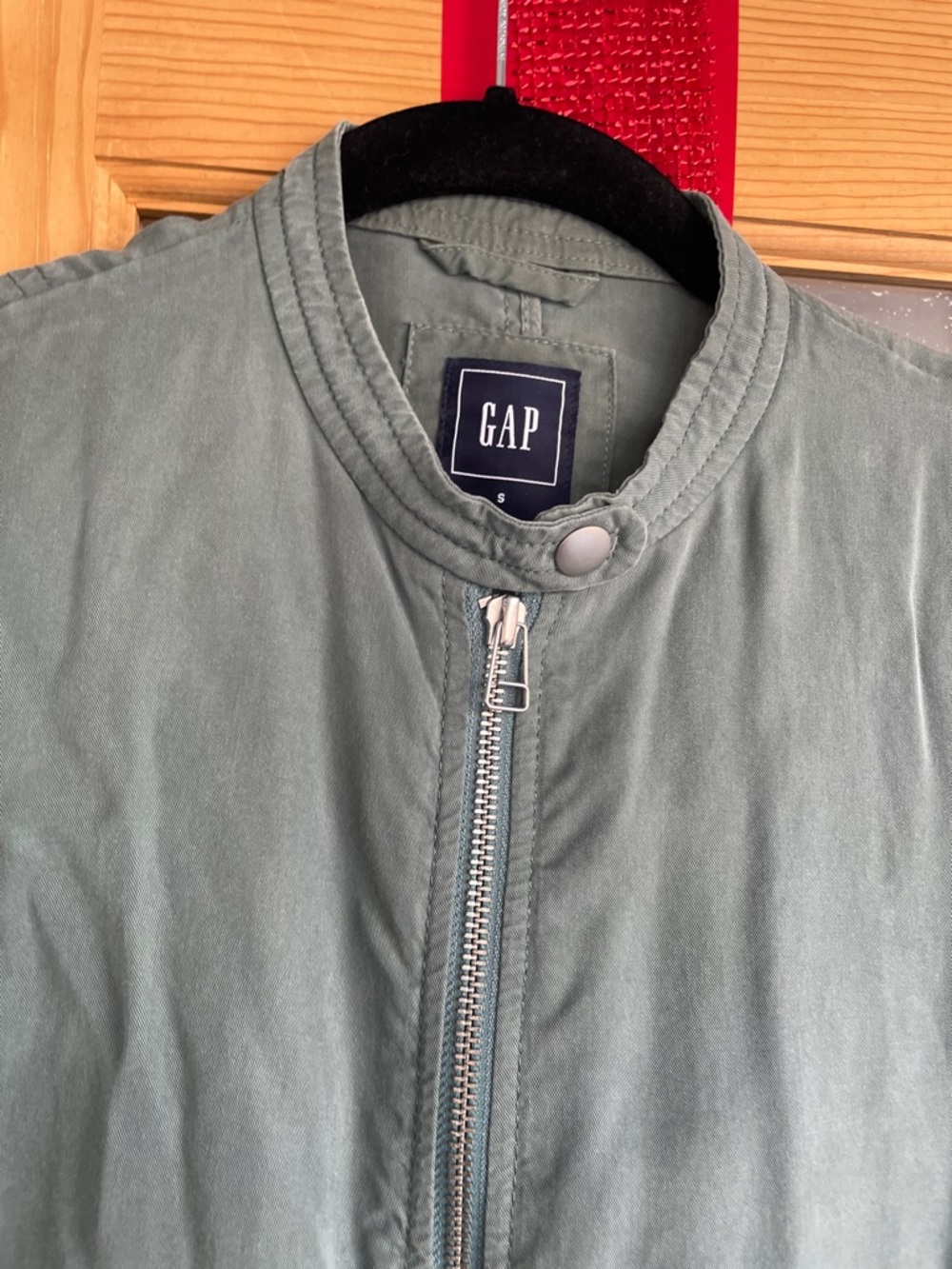 GAP Women’s Sage Green Lightweight Bomber Jacket